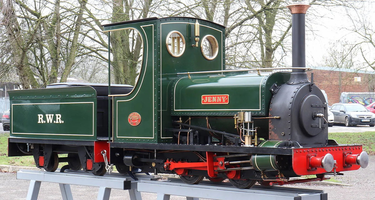 7 1/4 inch gauge Quarry Hunslet with tender
