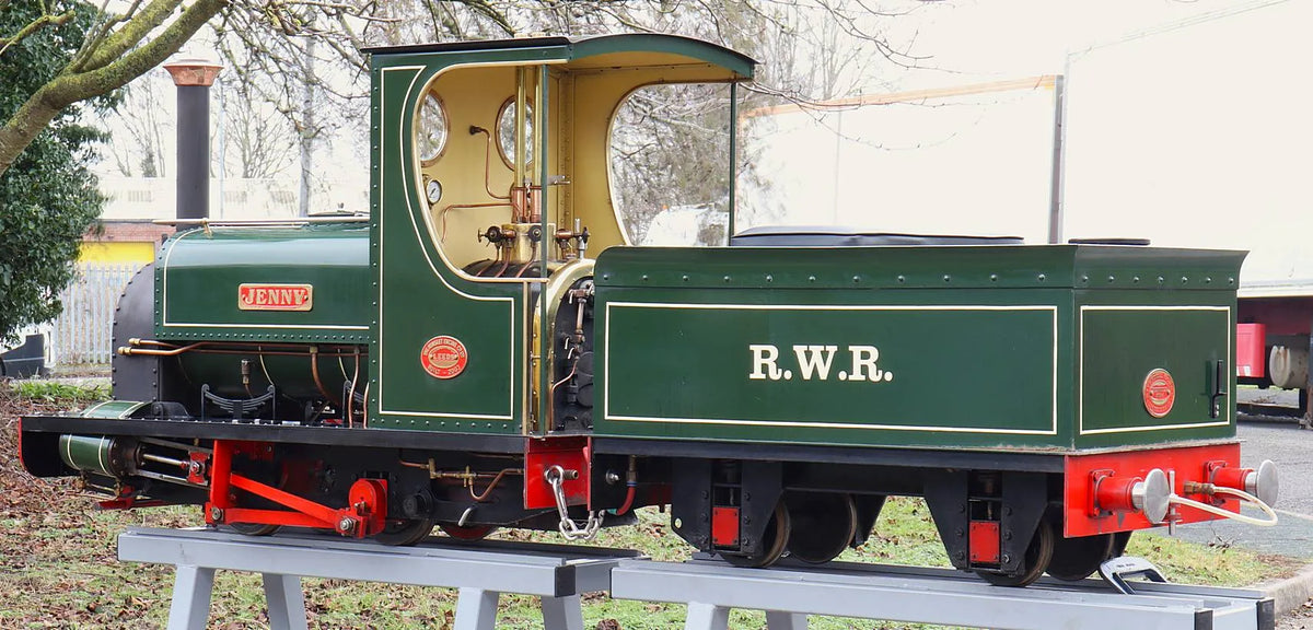 7 1/4 inch gauge Quarry Hunslet with tender