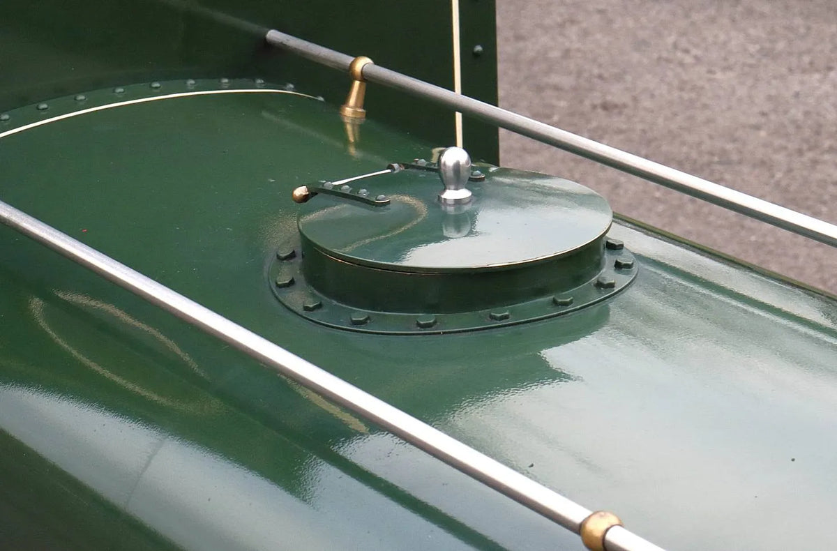 7 1/4 inch gauge Quarry Hunslet with tender