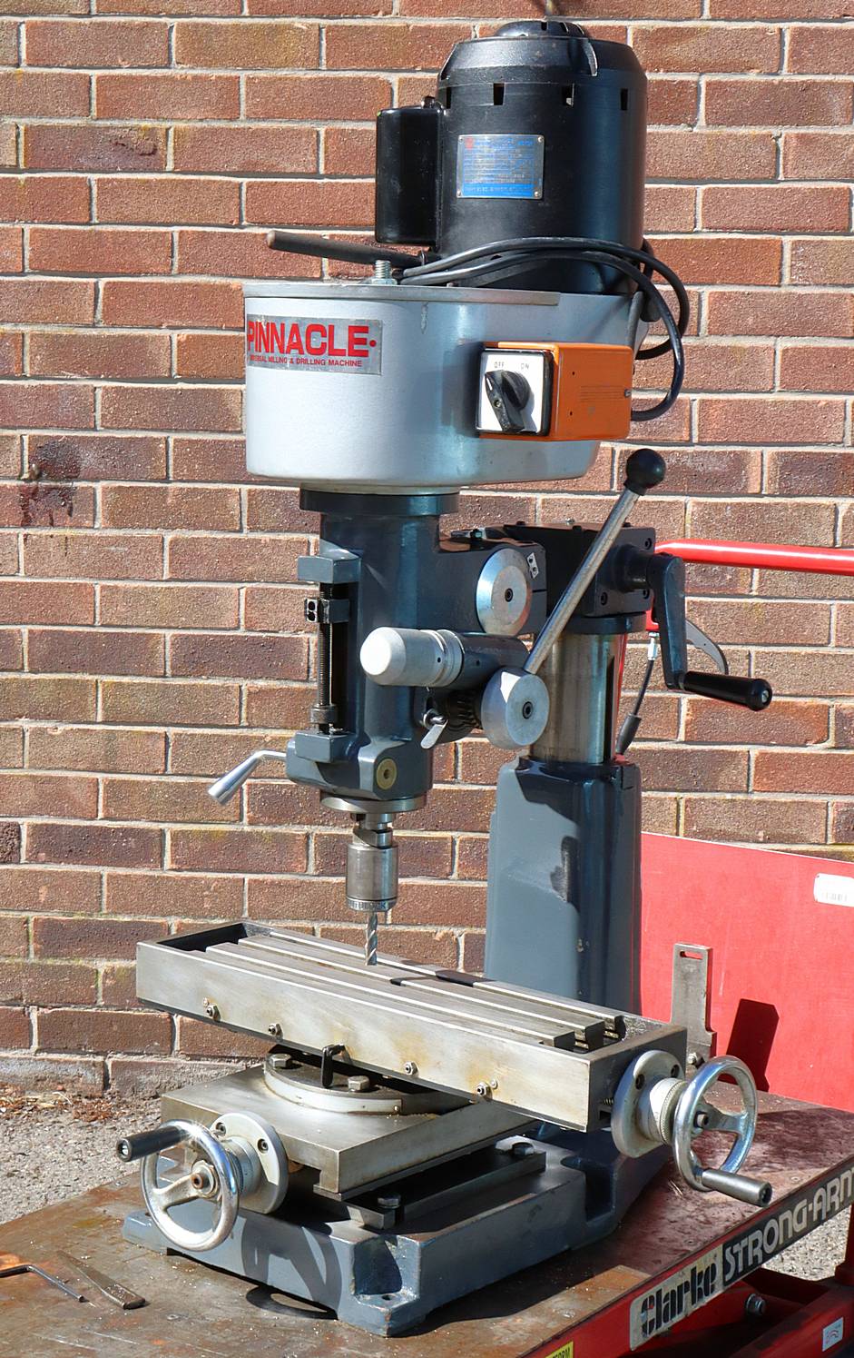 Pinnacle universal milling machine