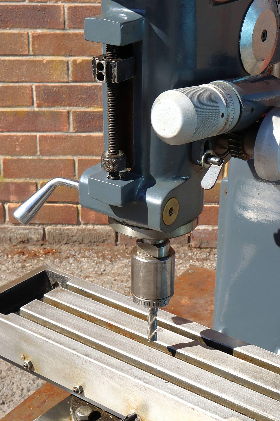 Pinnacle universal milling machine