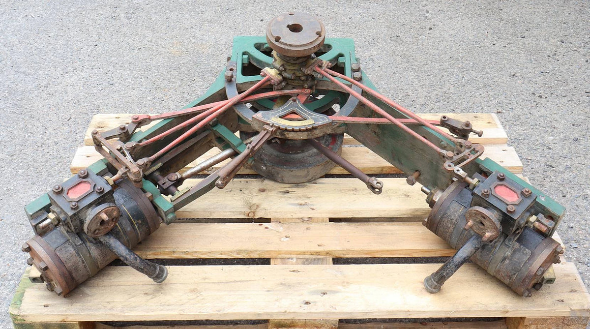 V twin steam boat engine