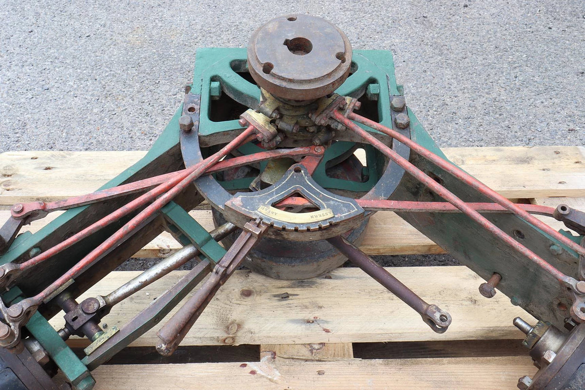 V twin steam boat engine