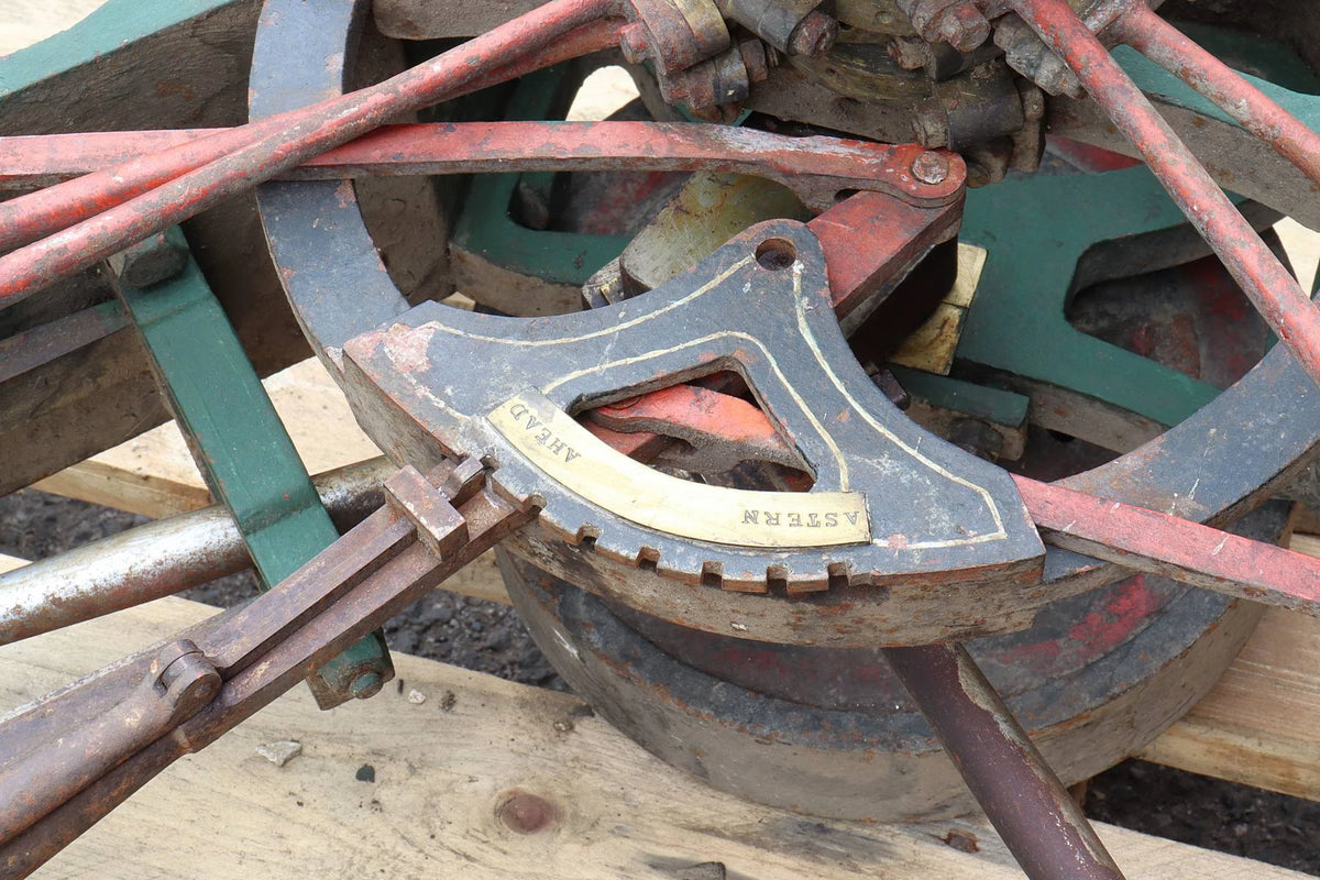 V twin steam boat engine