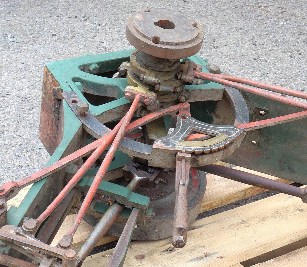 V twin steam boat engine