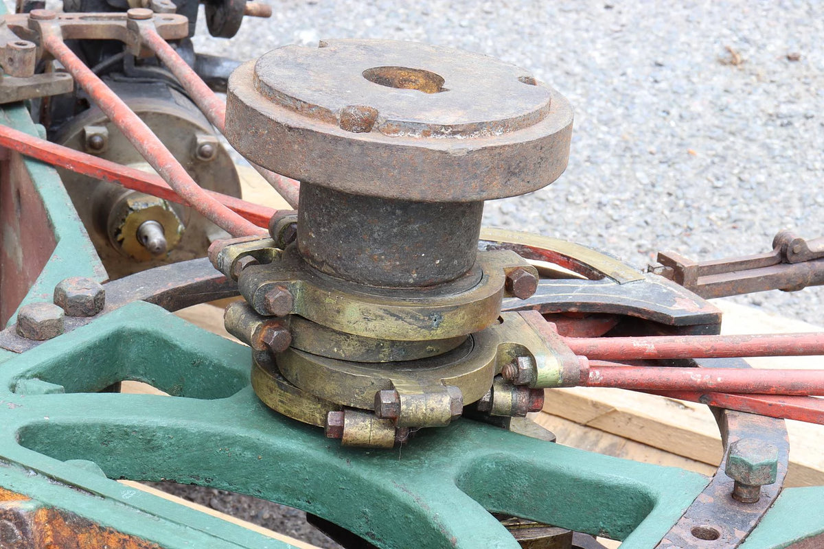 V twin steam boat engine