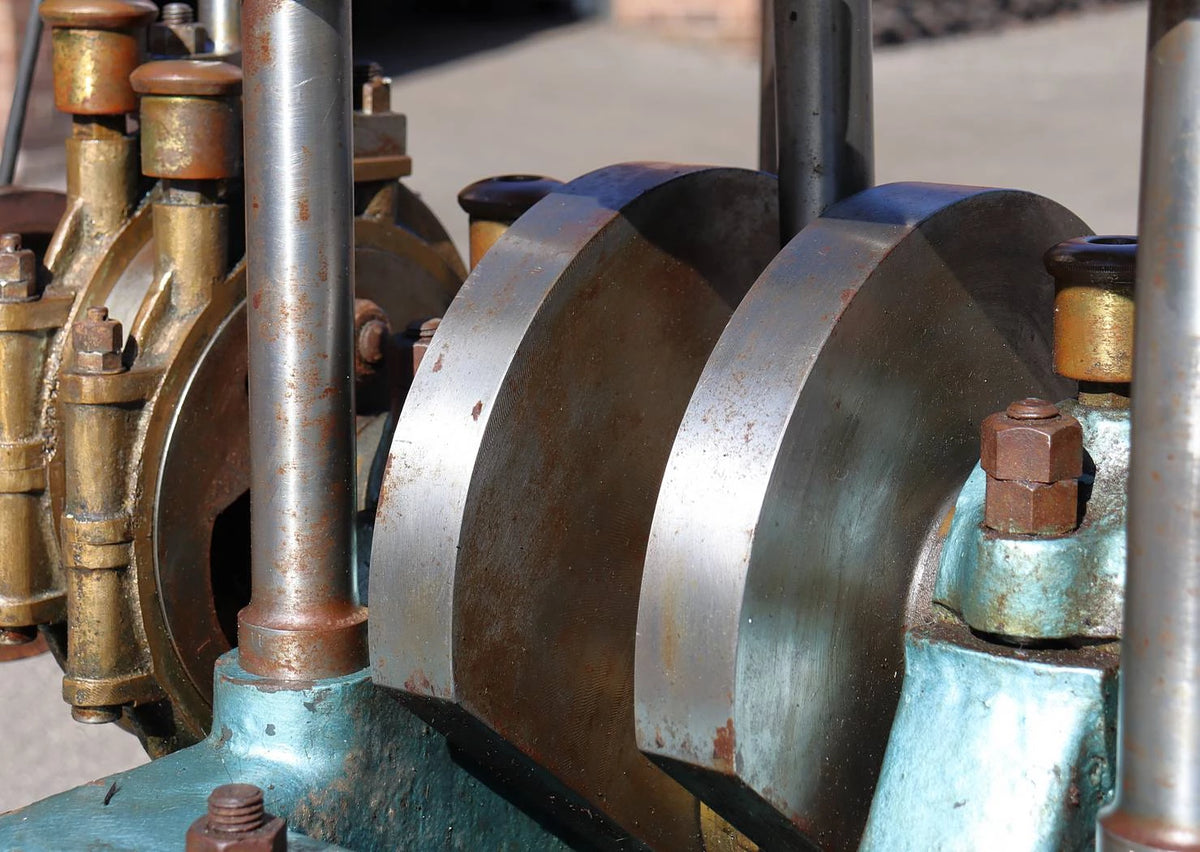 Full size compound vertical engine