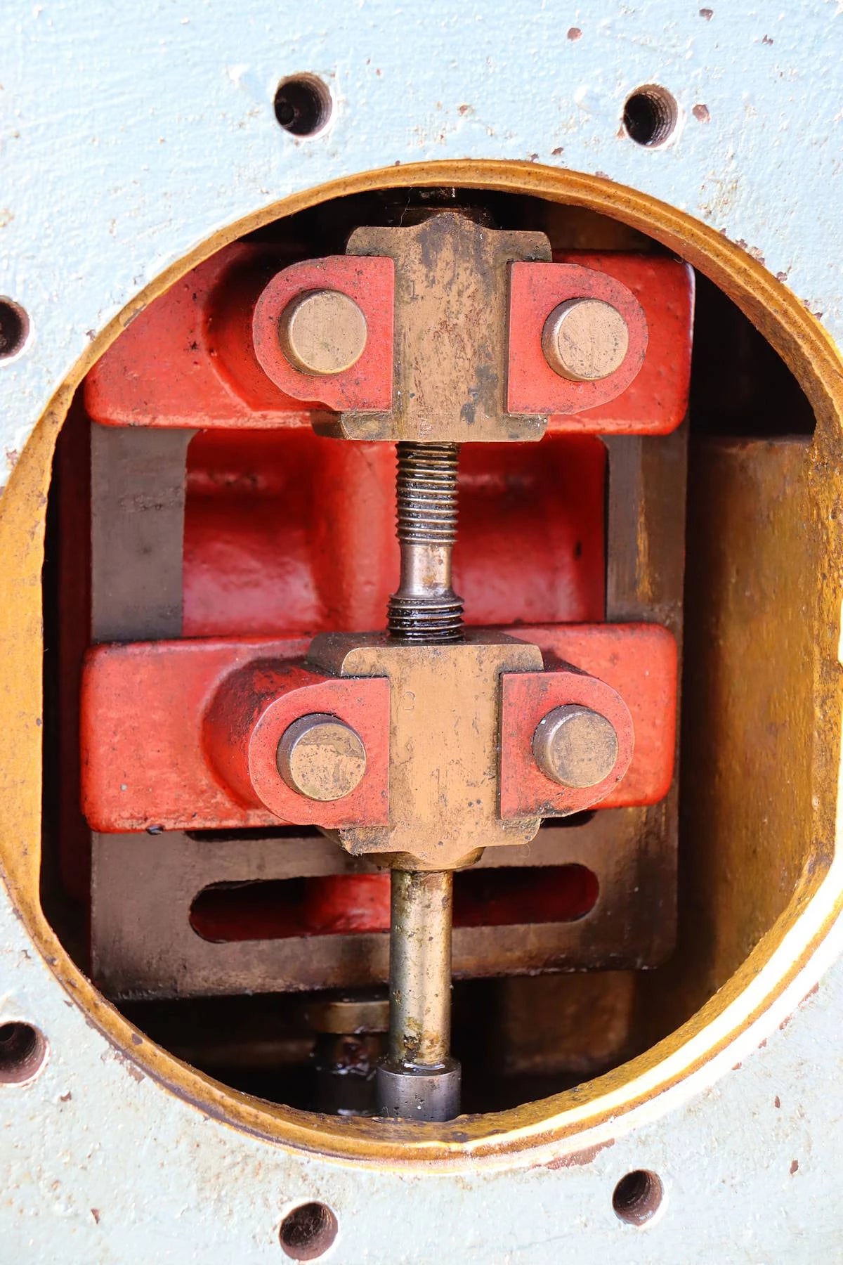 Full size compound vertical engine