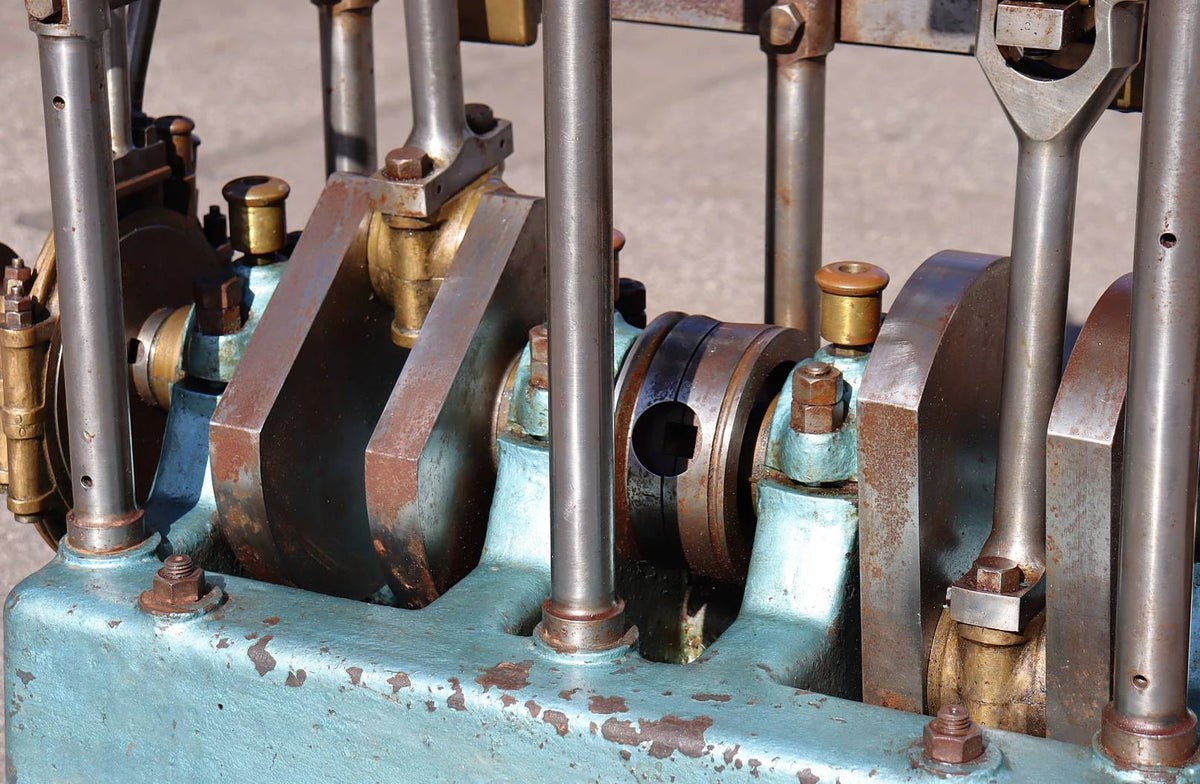 Full size compound vertical engine