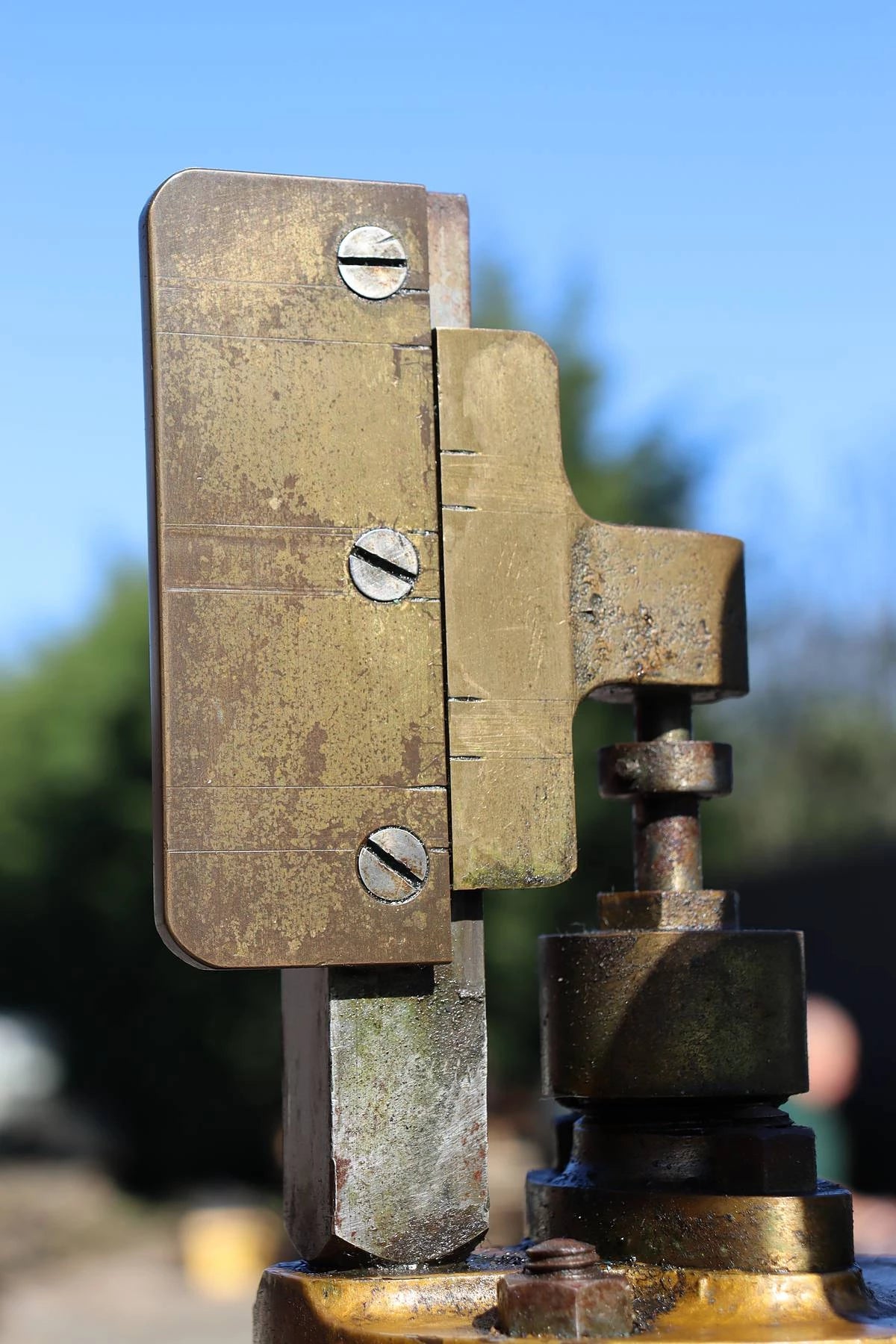 Full size compound vertical engine