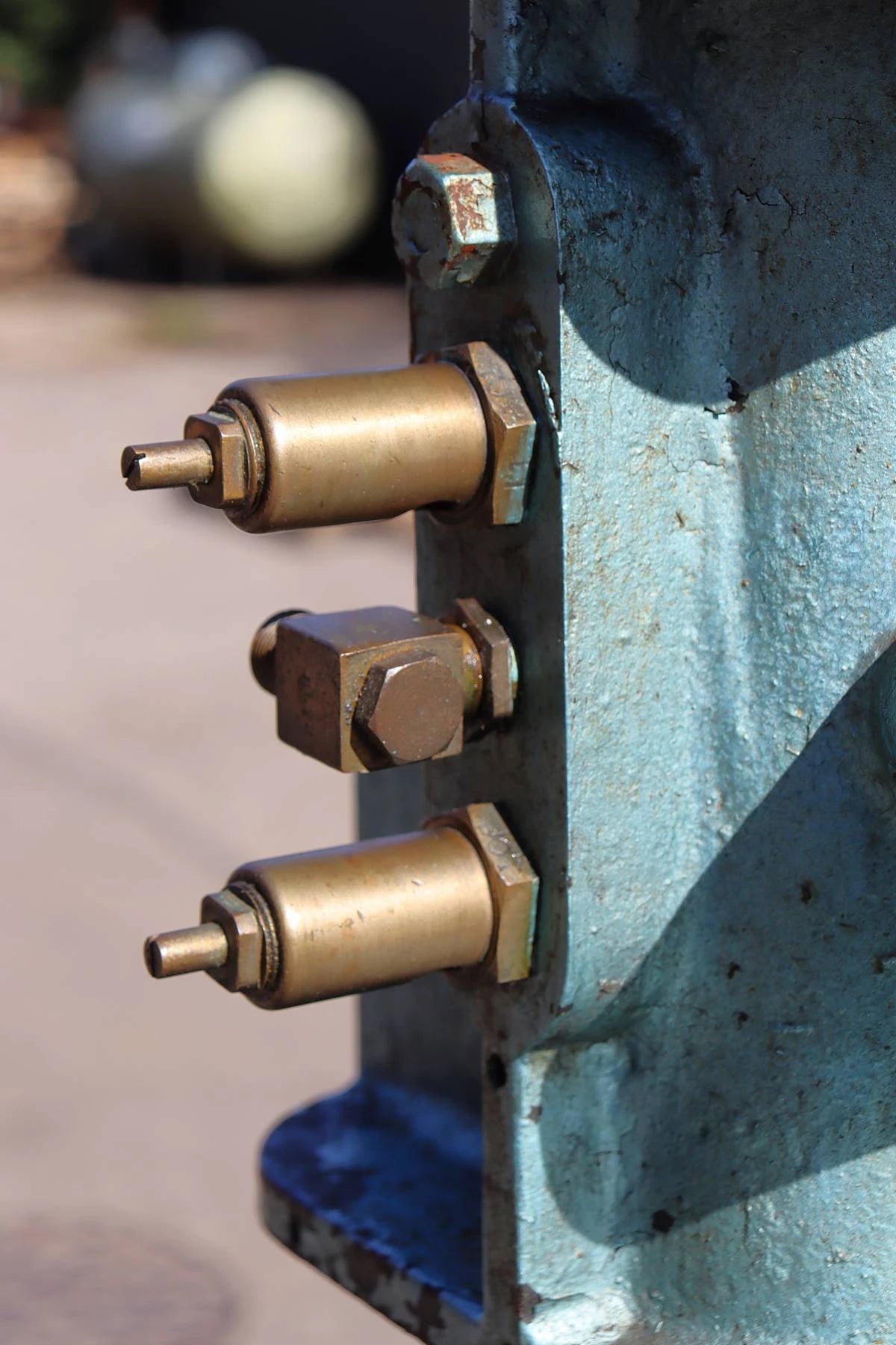 Full size compound vertical engine