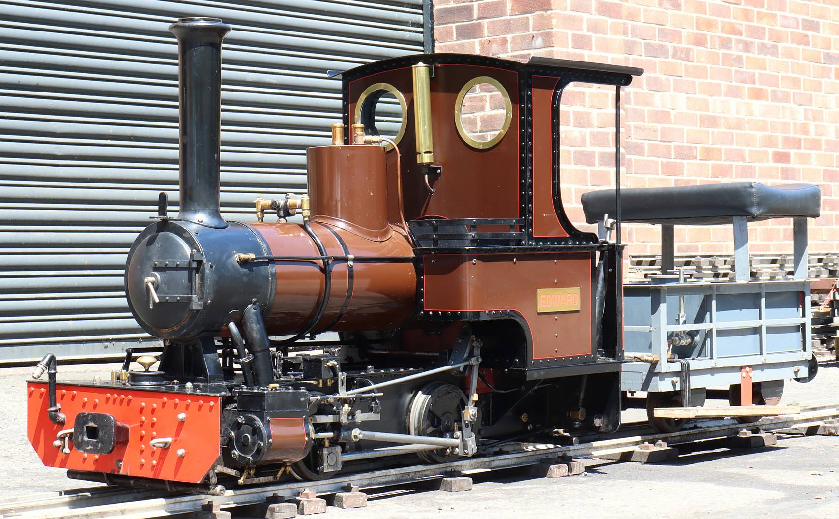Second hand - Station Road Steam