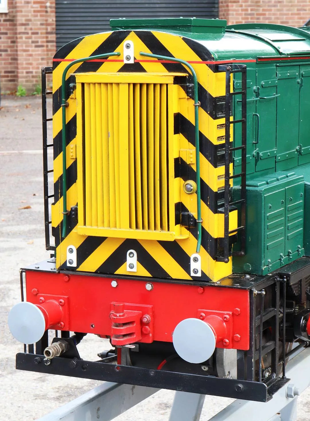 7 1/4 inch gauge Class 10 battery electric and driving truck