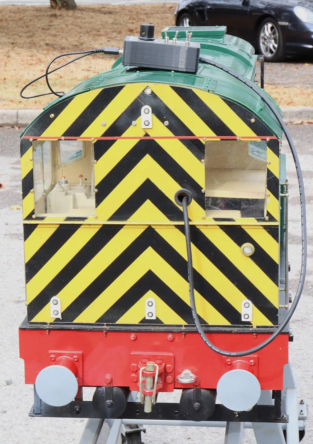 7 1/4 inch gauge Class 10 battery electric and driving truck