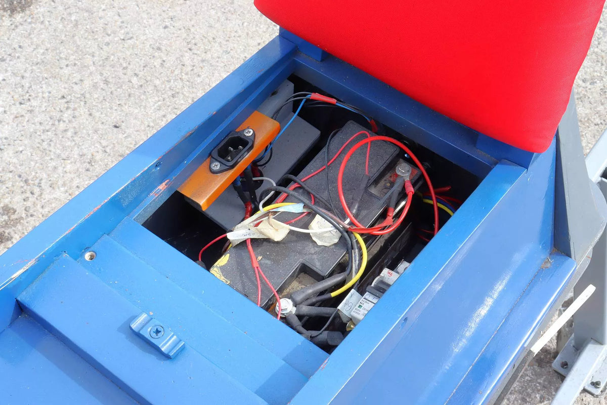 7 1/4 inch gauge Class 10 battery electric and driving truck