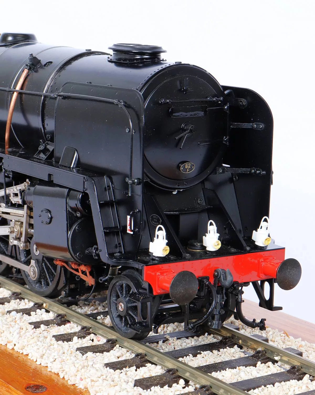 45mm gauge Aster BR 9F 2-10-0 in glazed display case