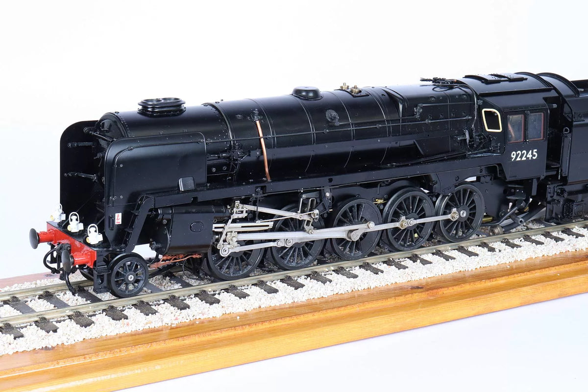 45mm gauge Aster BR 9F 2-10-0 in glazed display case