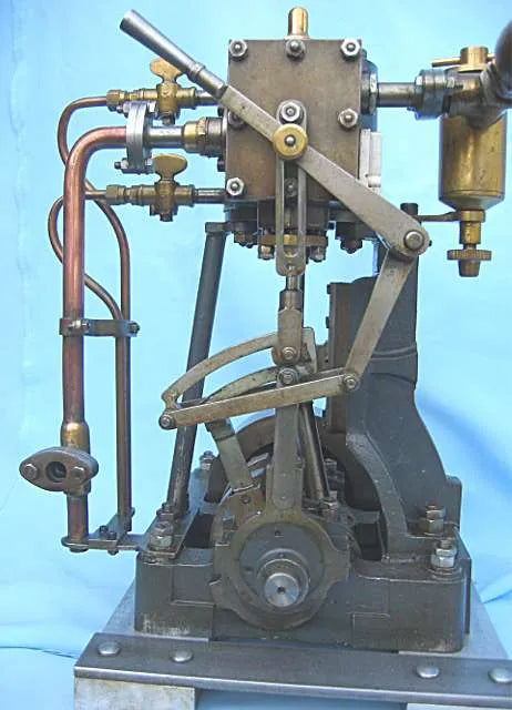 2 x 2 vertical engine with reversing gear