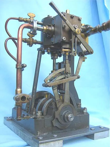 2 x 2 vertical engine with reversing gear