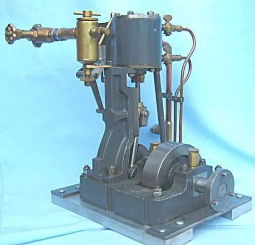 2 x 2 vertical engine with reversing gear