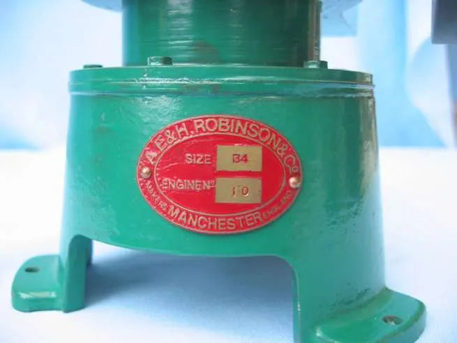 Robinson hot air engine