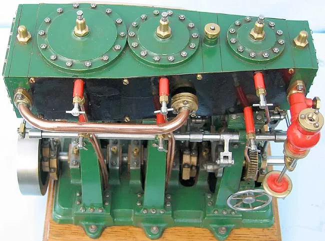 Triple expansion engine