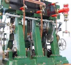 Triple expansion engine
