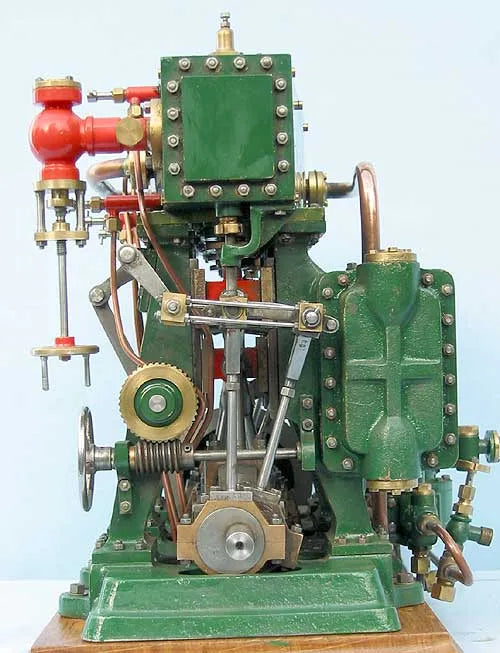 Triple expansion engine