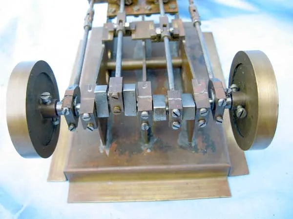 Cutaway Stuart engine