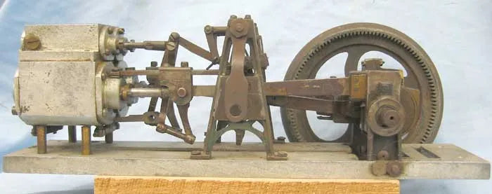 Horizontal twin with Walschaerts valve gear
