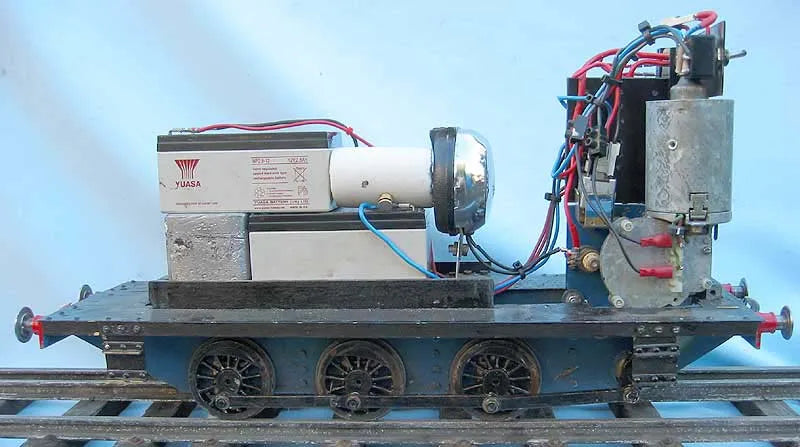 3 1/2 inch gauge battery-electric shunter