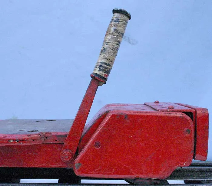 3 1/2 inch gauge driving truck with galloping woodworm