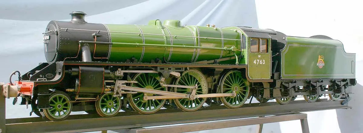 5 inch gauge Stanier Black 5 apple green livery
