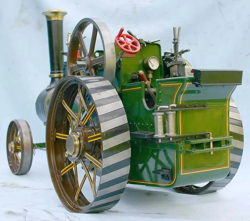 Maxitrak 1 inch scale agricultural traction engine
