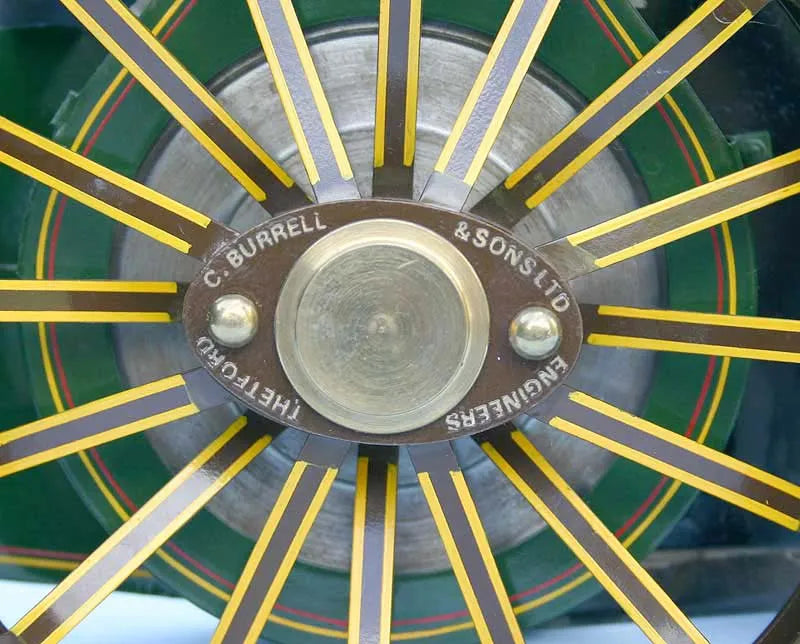 Maxitrak 1 inch scale agricultural traction engine