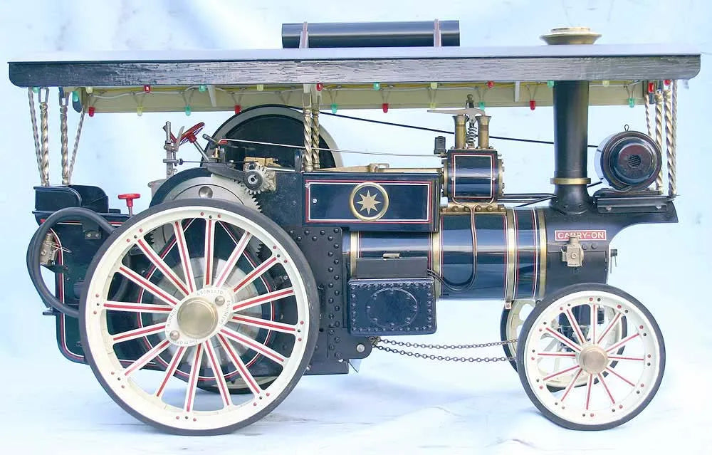 Maxitrak 1 inch scale Showmans engine