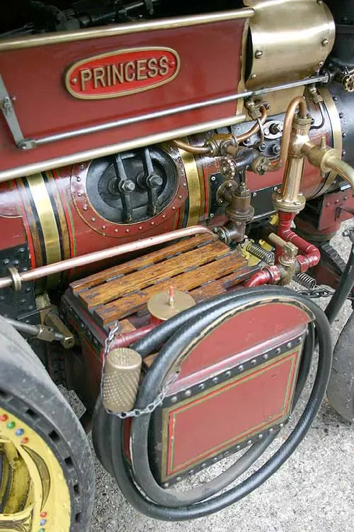 4 inch scale Fowler showmans engine