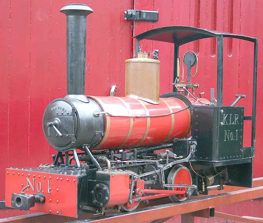 7 1/4 inch gauge Romulus with driving truck