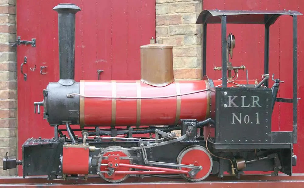 7 1/4 inch gauge Romulus with driving truck