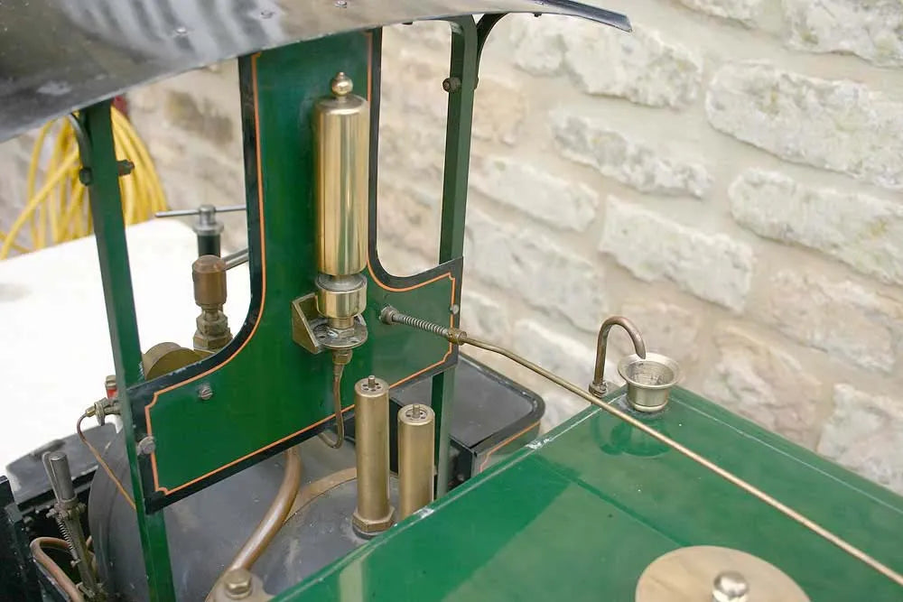 Maxitrak Pearl 5 inch gauge with driving trolley