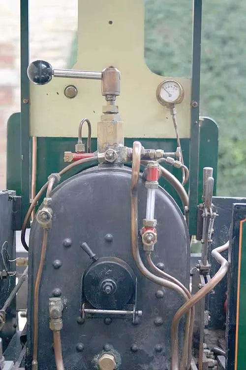 Maxitrak Pearl 5 inch gauge with driving trolley