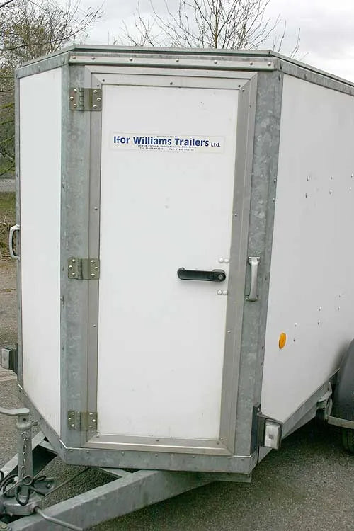 Ifor Williams box trailer