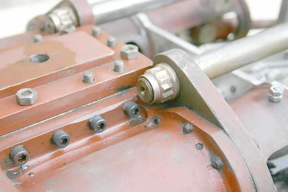 Twin cylinder steam car engine