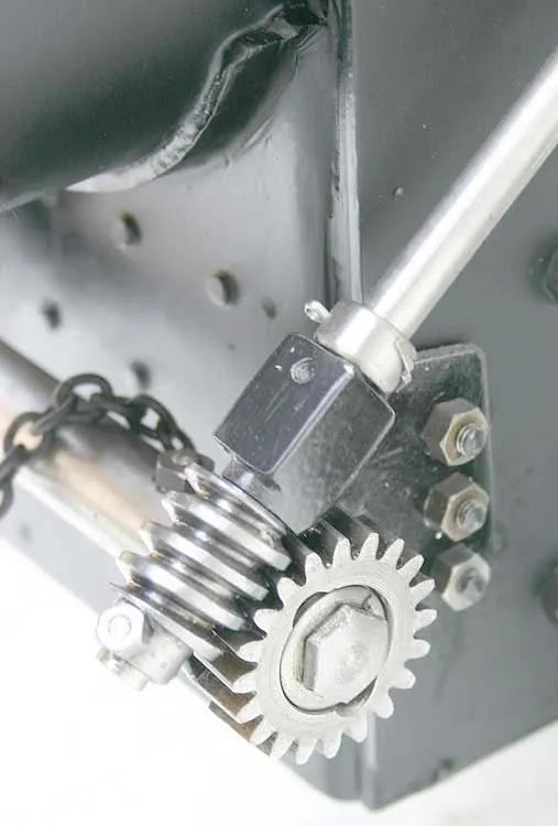2 inch scale part-built "Minnie"