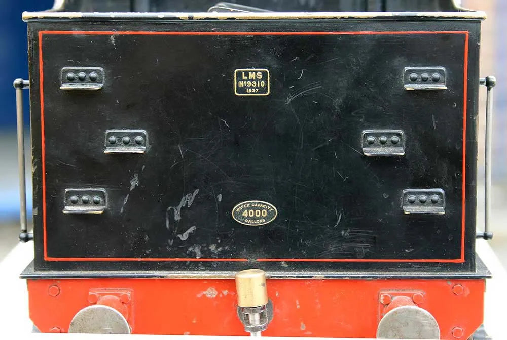 3 1/2 inch gauge Black 5