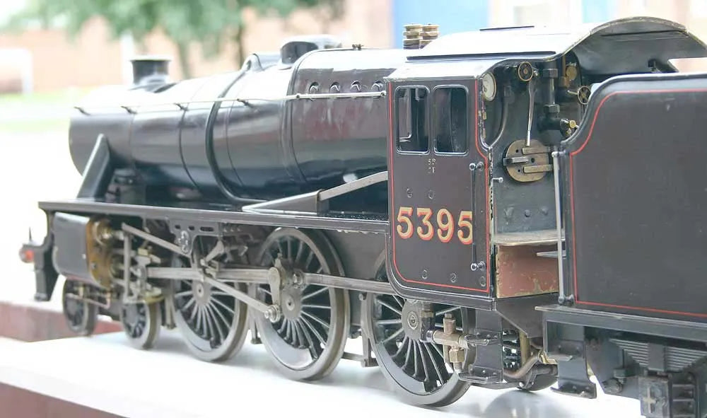 3 1/2 inch gauge Black 5