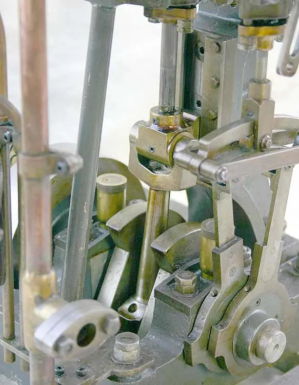 Clarkson vertical engine with reversing gear