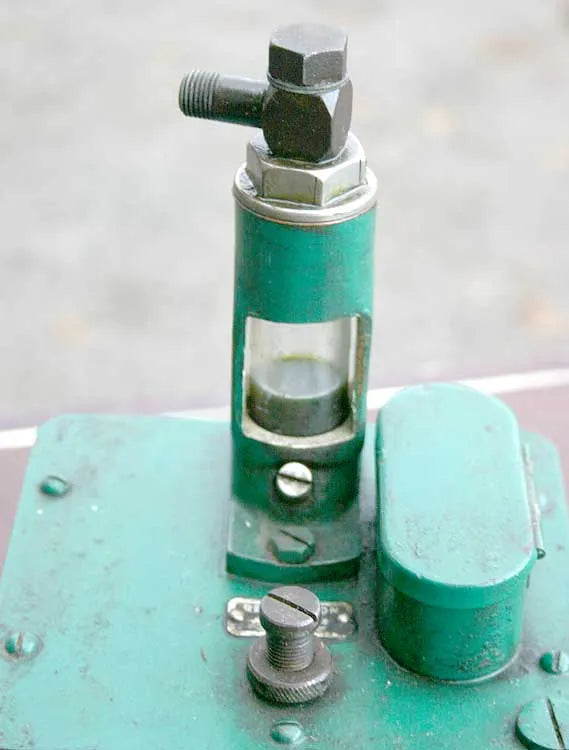 Manzel lubricator
