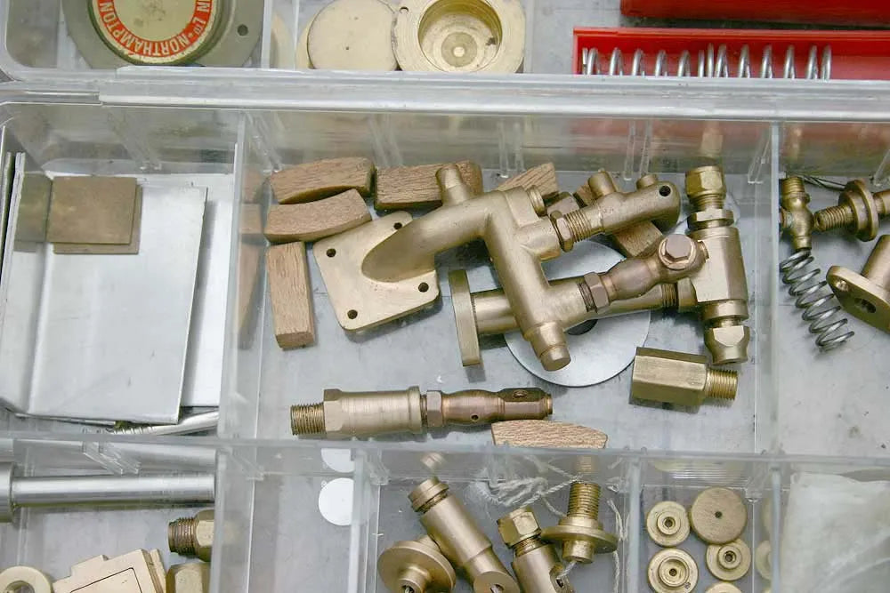 Part-built 1 1/2 inch scale Allchin, tender, box parts