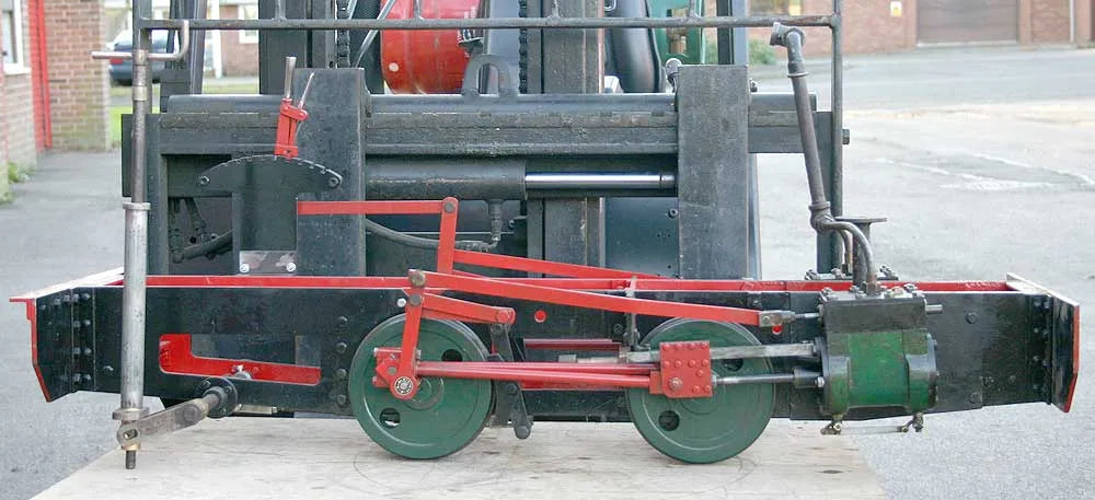 7 1/4 inch gauge 0-4-0 saddle tank, dismantled